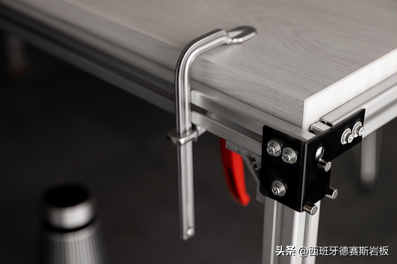 德赛斯西安办公室：极简工业风，感受纯粹