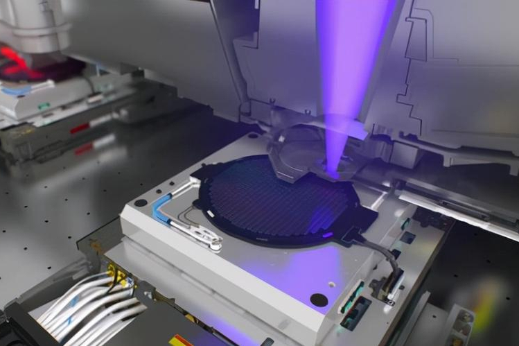 中芯国际最新消息光刻机,光刻机被攻克对中芯国际影响