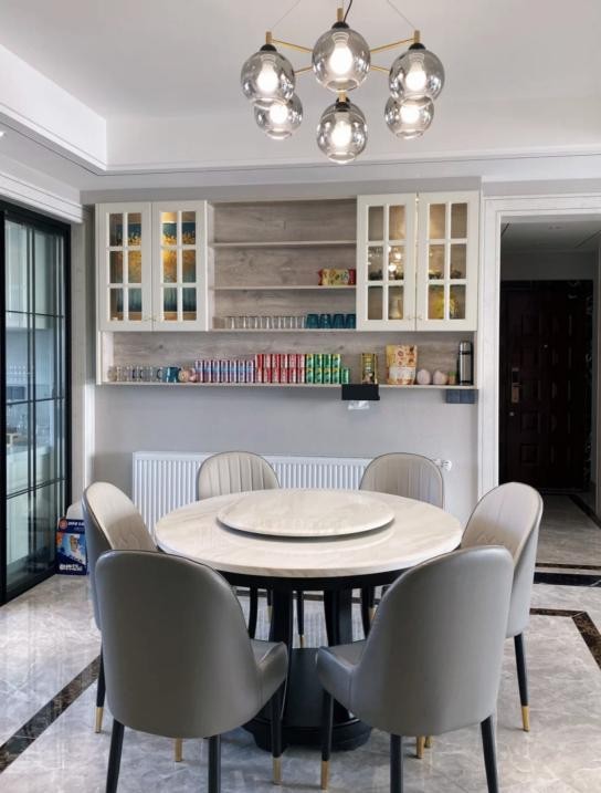 餐桌是购买圆形的好还是方形的,圆形餐桌与方形餐桌哪个更适用