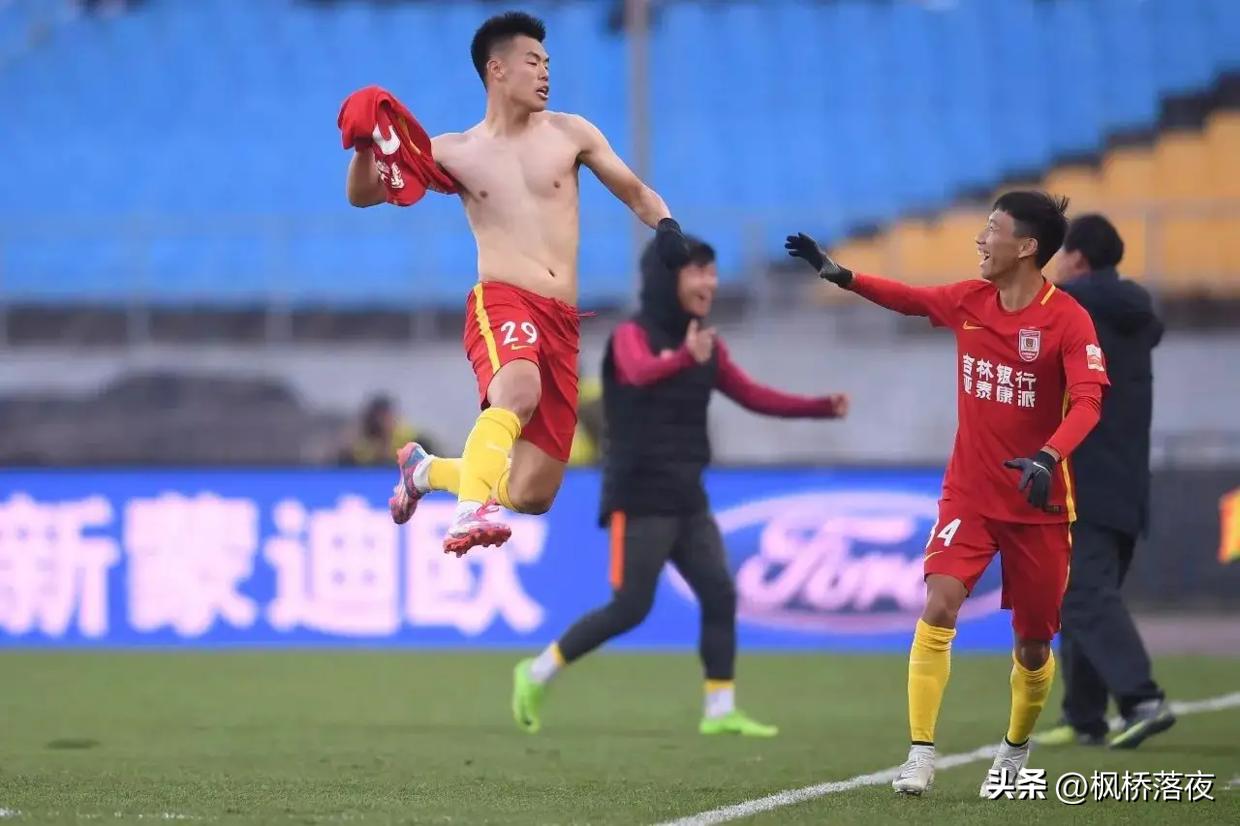 国足12强赛三粒进球,12强赛国足5轮获4分