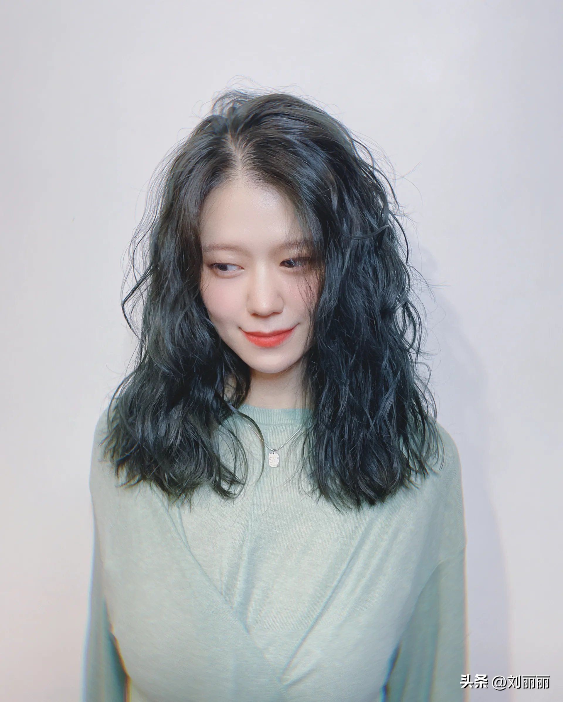 波波头挑染造型怎么搭配,减龄波波头烫发发型