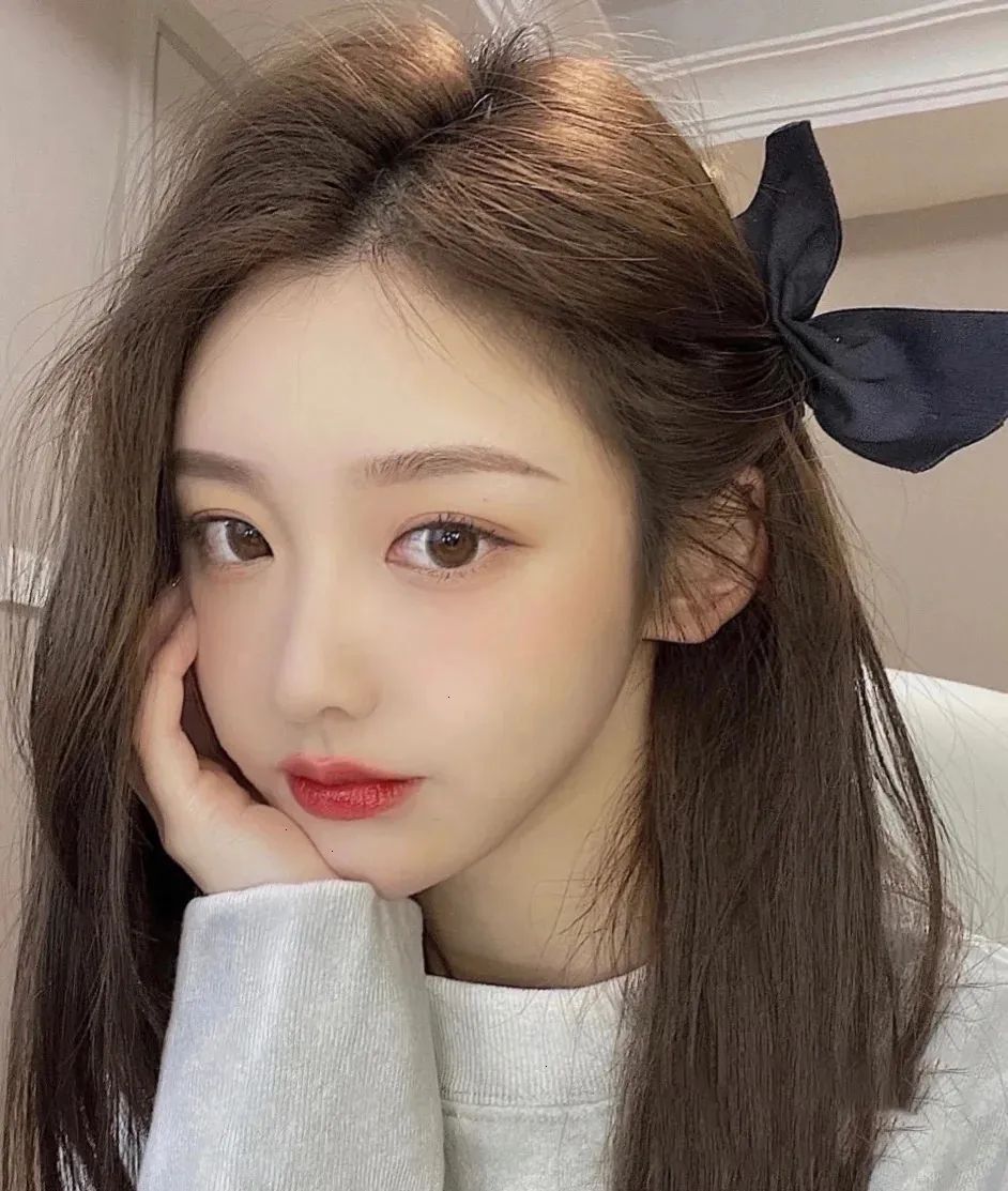 2018发色显肤色白又低调的发色,浅发色和深发色哪个更低调