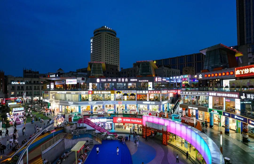 郑州比较好玩的风情街,郑州十大特色街区