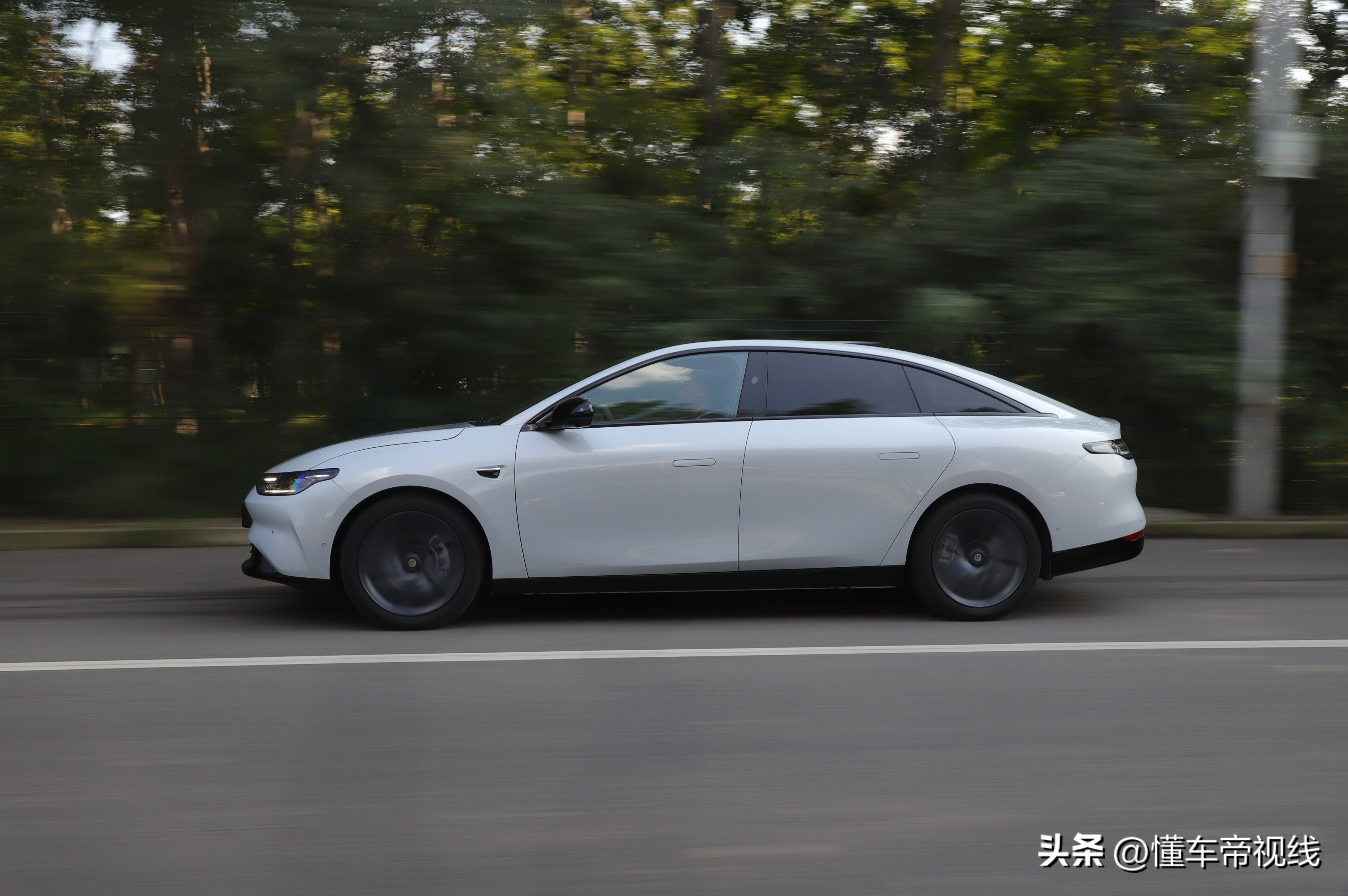 零跑c01的最新试驾视频,试驾零跑c01四驱高性能版