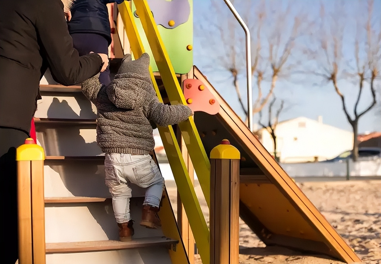 4岁女孩拥有超高智商，专注力远超同龄人，全凭妈妈坚持1个土方法