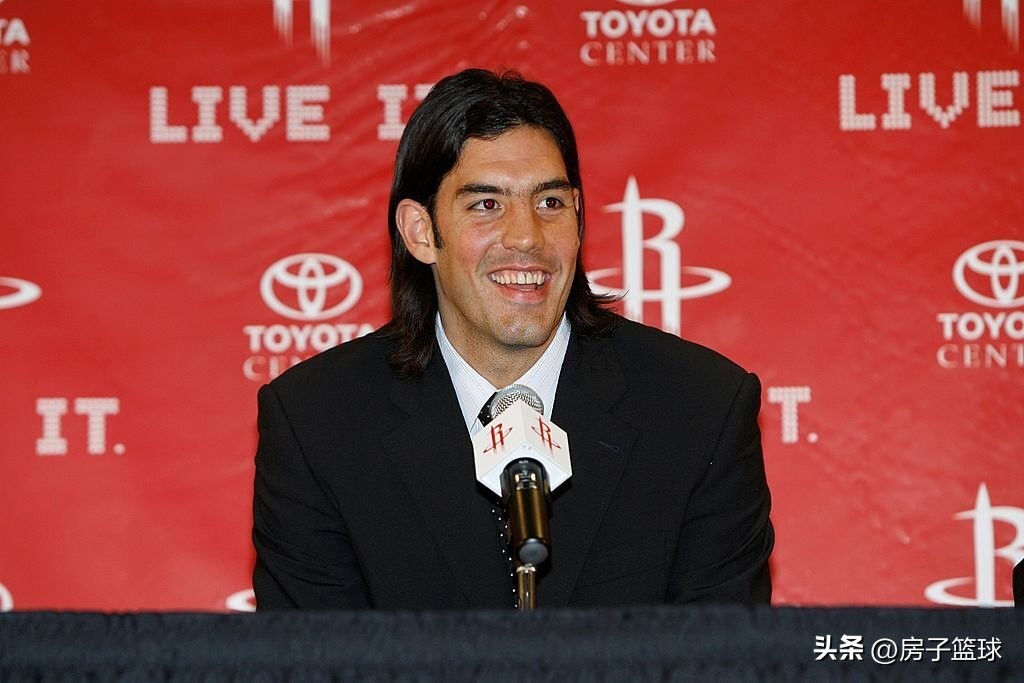 阿根廷男篮黄金一代退役了吗,姚明巴蒂尔退役球衣