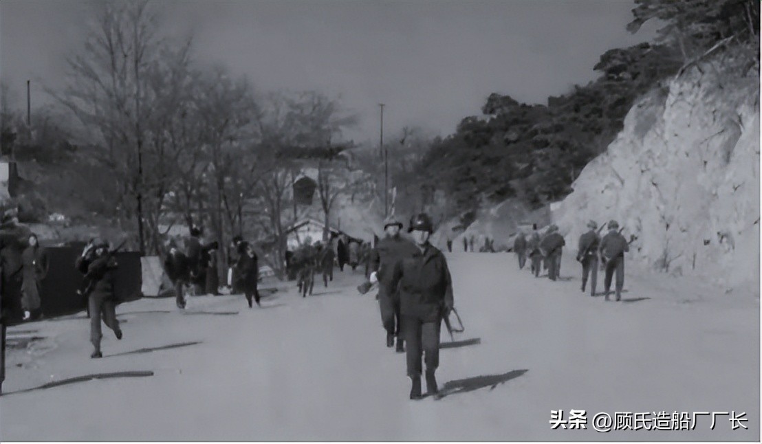 在冲锋枪面前卡宾枪就是烧火棍,1968年青瓦台袭击事件中的轻*器武**