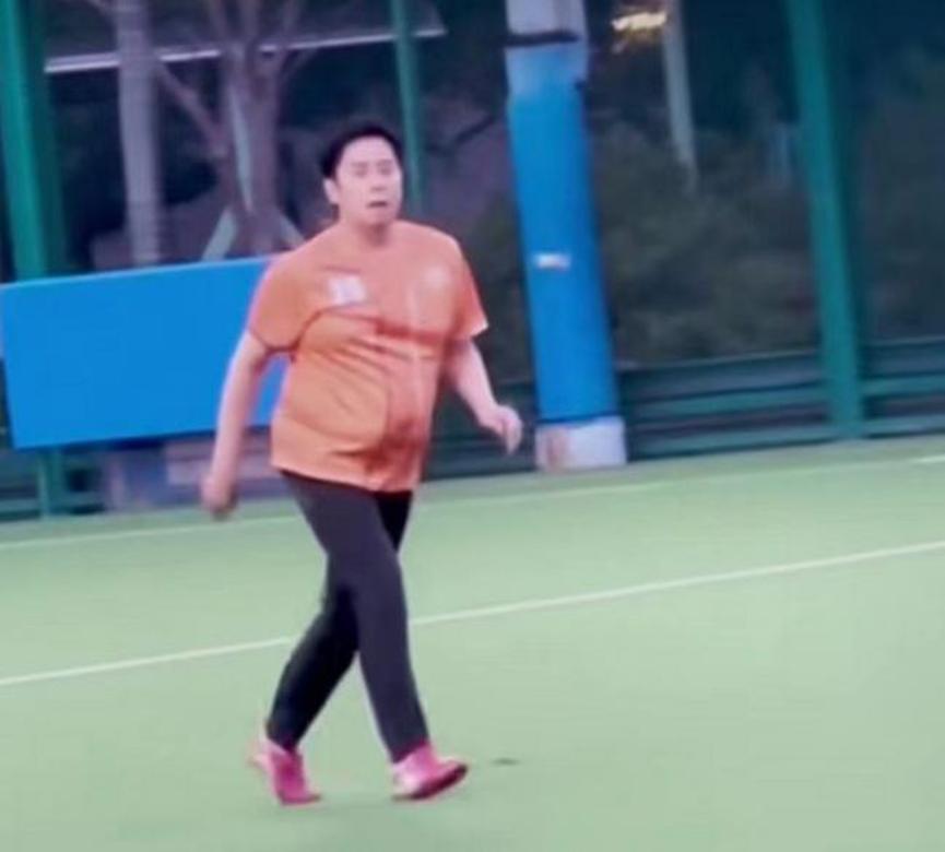 谭咏麟三人行,谭咏麟老当益壮雄风不减当年