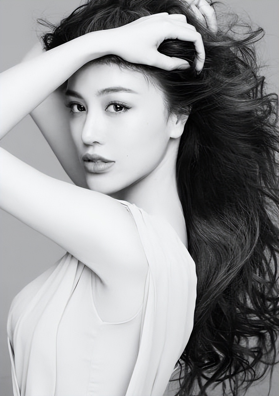 葛天：24岁嫁偶像刘翔，结婚不到1年就离婚，如今过得如何了