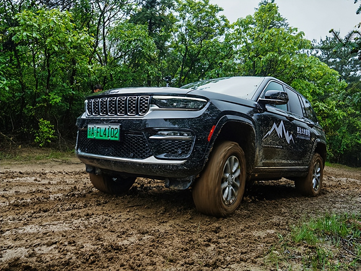 jeep大切诺基4xe落地价西安,全新jeep大切诺基柴油