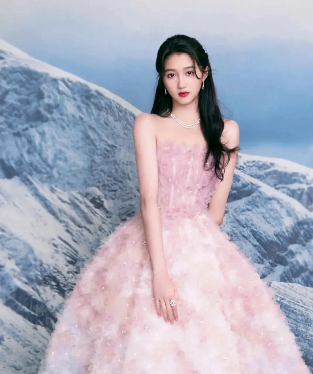 女明星90后前十名,欧美90后高颜值女明星