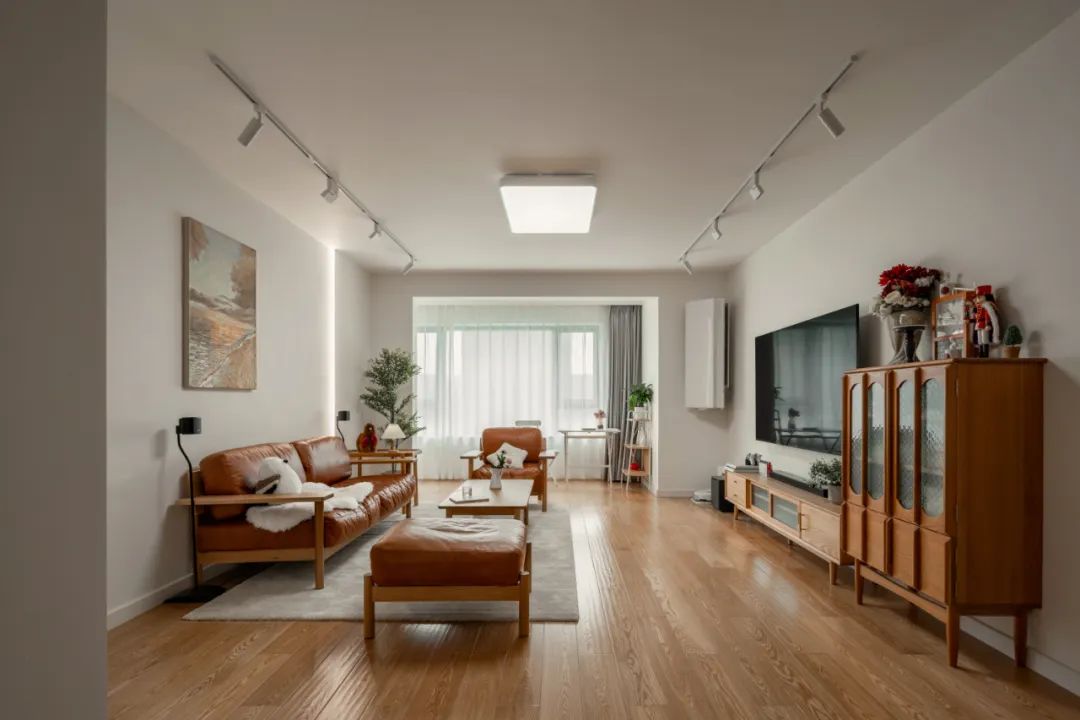 北京夫妻的120㎡新家火了，全屋刷大白墙，却有藏不住的高级感