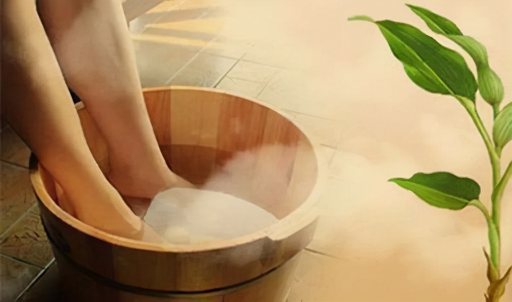 热水泡脚养生还是害己,热水泡脚是养生还是慢性劳损
