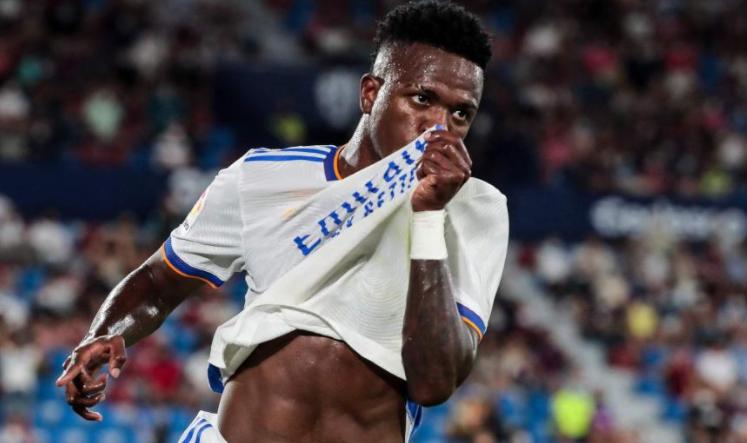 巴西新一代足球天才15岁,巴西足球新星有哪些