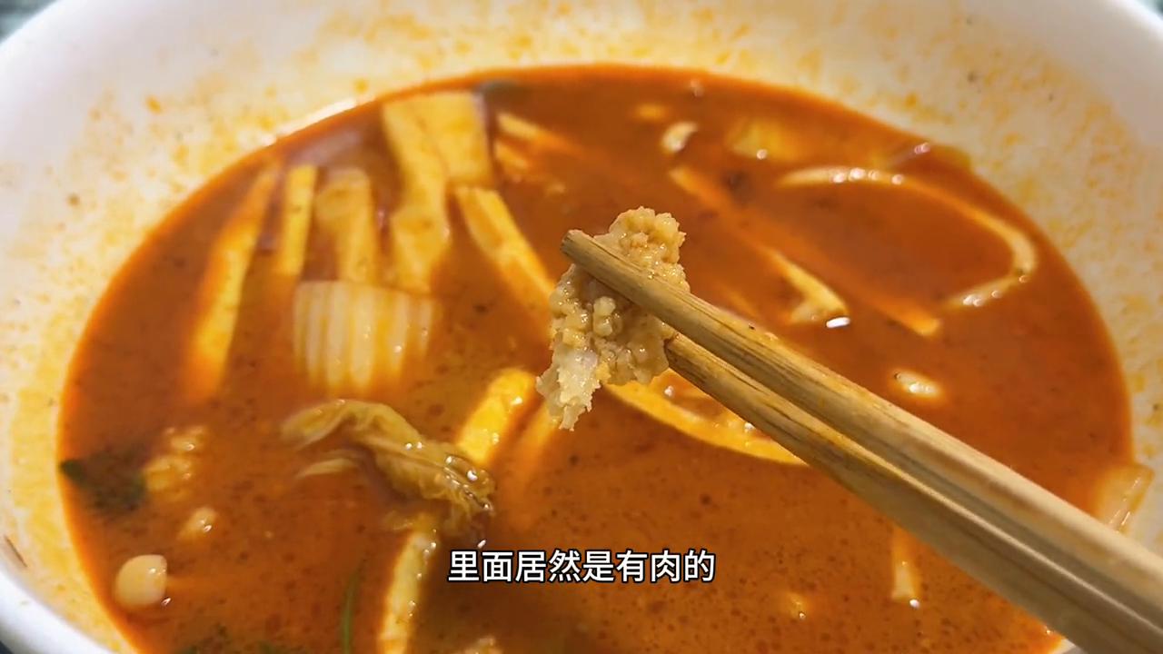 土豆片夹馍和麻辣烫夹馍,麻辣土豆片夹馍夹碎