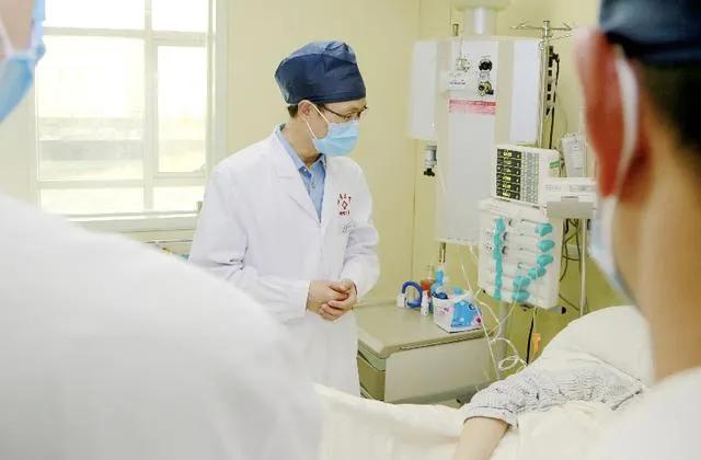 脑死亡男孩捐器官救6人,男子脑死亡父母忍痛捐器官救人