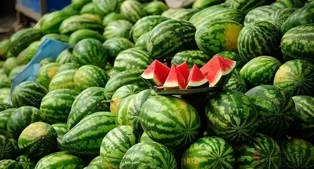 三伏天如何做一个合格的吃瓜群众,三伏天要怎么做怎么吃