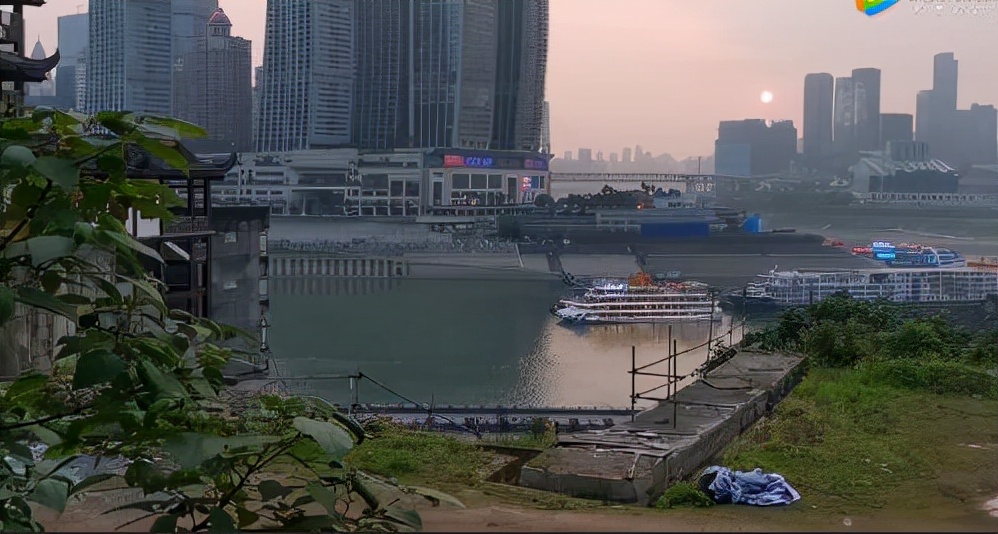 重庆半山腰废弃别墅,重庆有一百多栋荒废别墅建在哪里