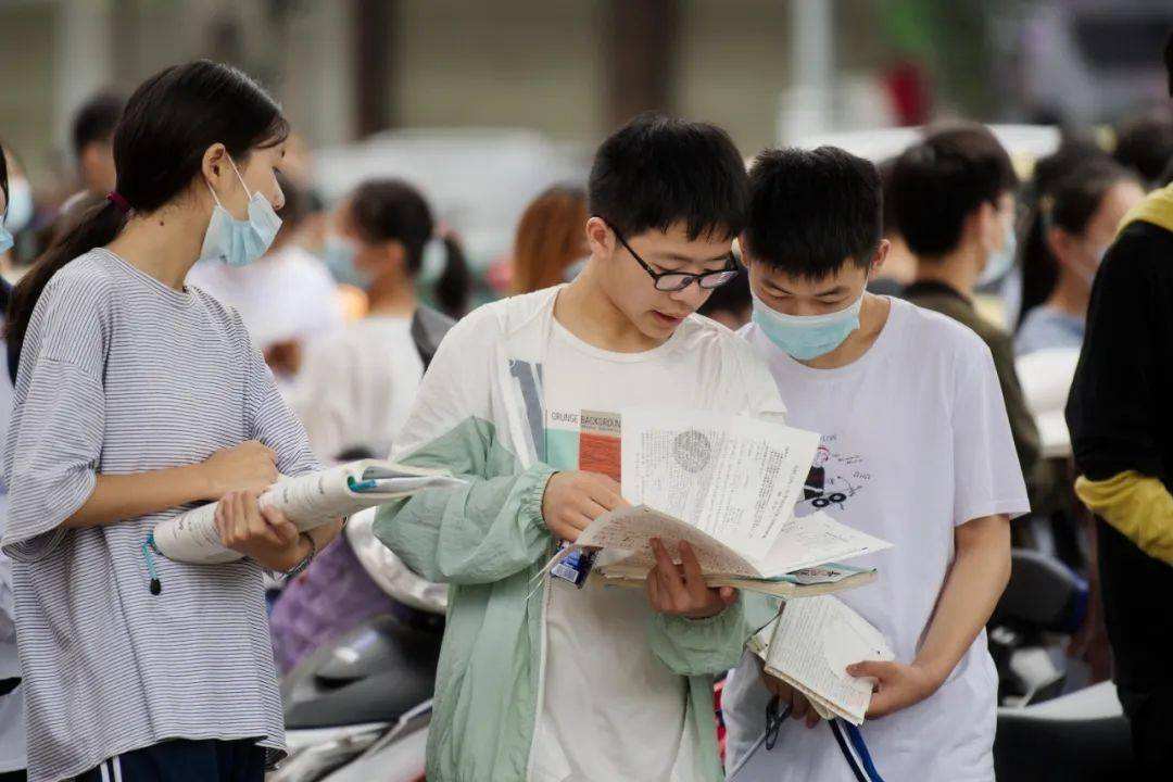 深圳一家长建言深圳实验学校扩招，网友：深圳中学的教训还不够？