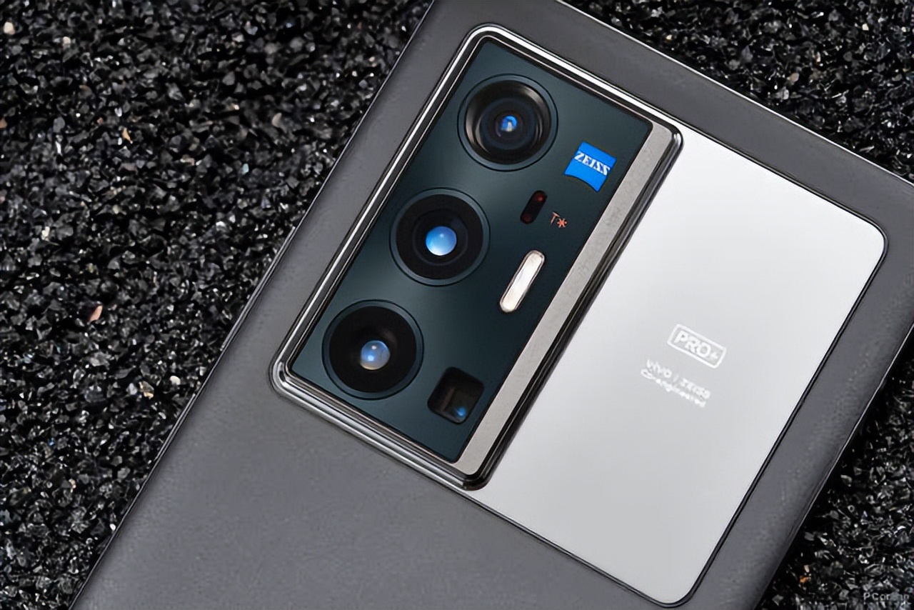 哪些手机的拍照功能媲美单反相机,拍照功能媲美单反的手机