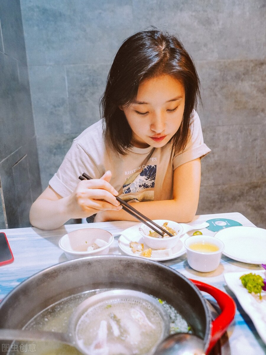 火锅店盈利模式自助火锅怎么赚钱,生意火爆的火锅店一年能赚多少钱