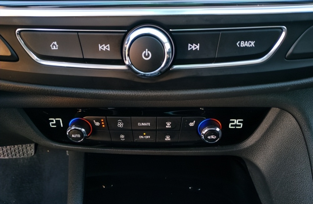 君威开了两年还是有股异味,君威开几年动力会下降