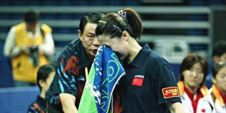 2002年釜山亚运会王楠李晓东,国乒女队主教练李晓东