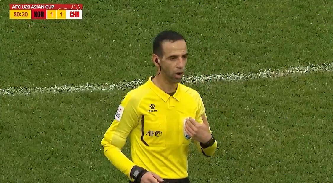 国足遭遇黑哨对方犯规裁判无表示,国足遭遇黑哨主裁后续