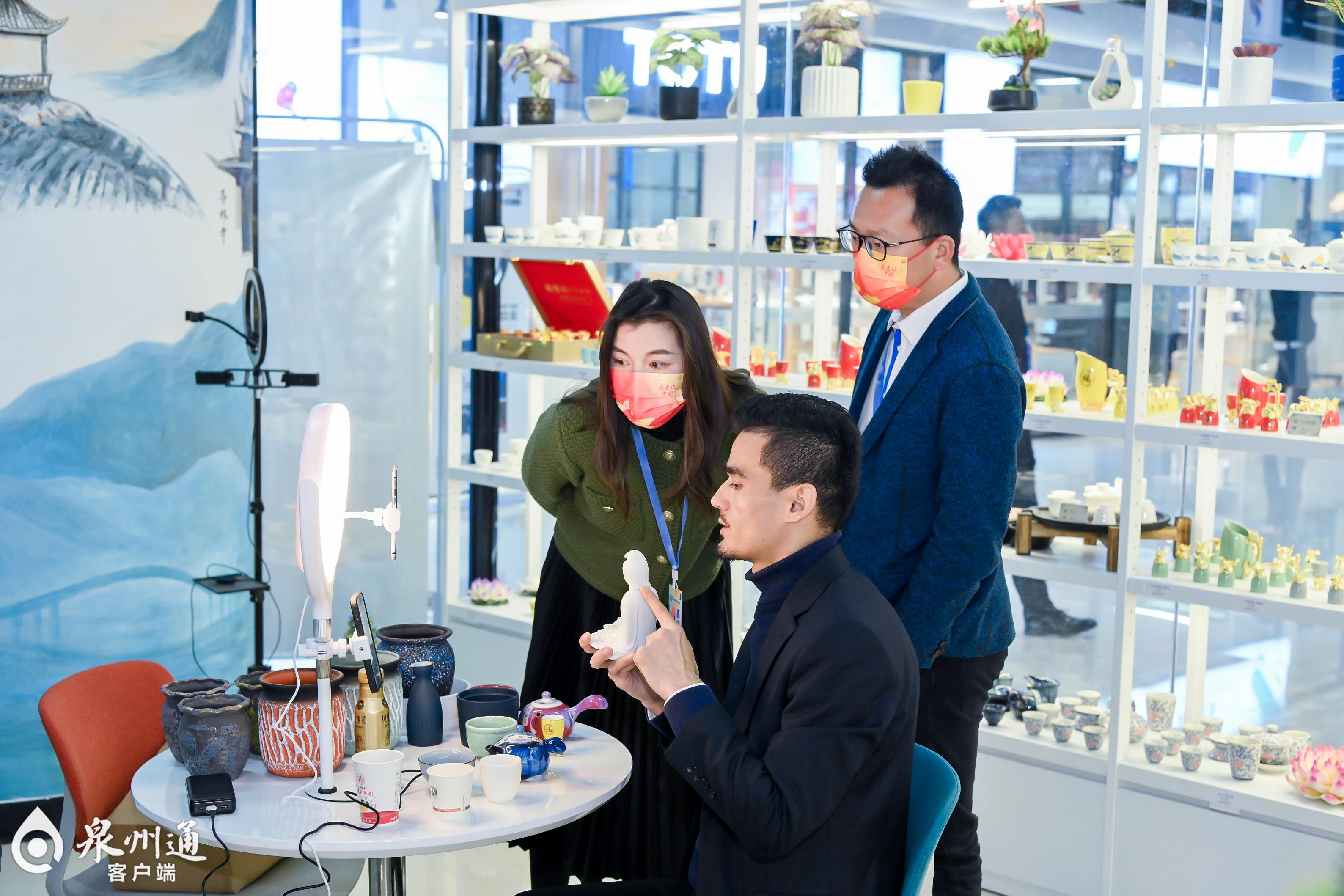 喜迎二十大·非凡十年泉州荣光丨海丝商贸：足不出户“买全球”“卖全球”