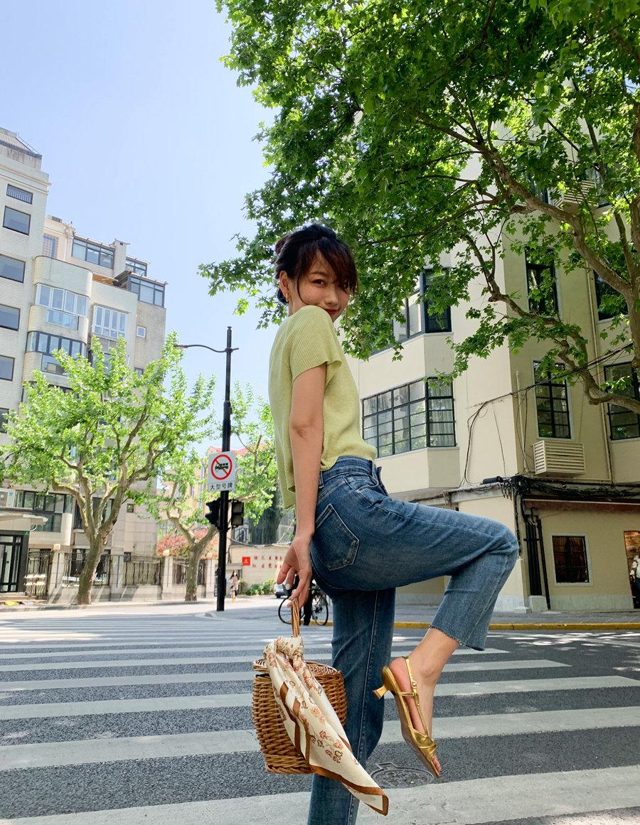 50岁博主牛仔裤街拍,牛仔裤博主