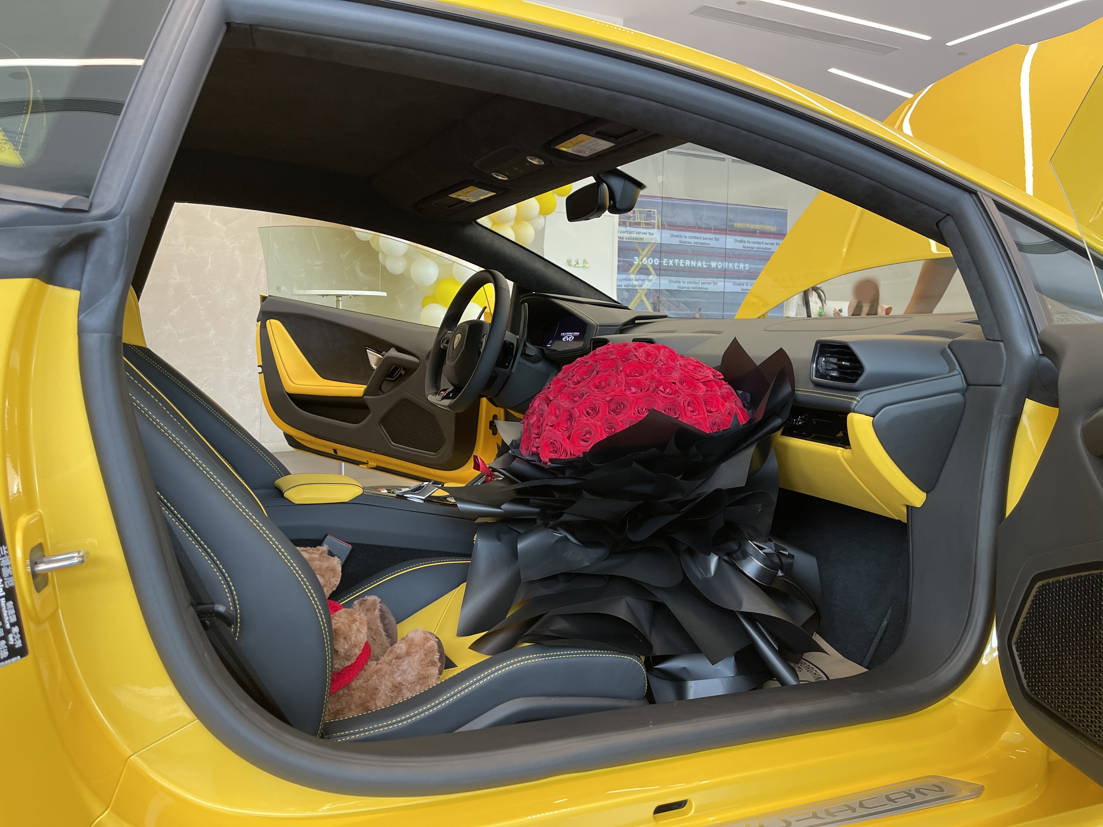 兰博基尼小牛45万的车,新车喜提兰博基尼小牛