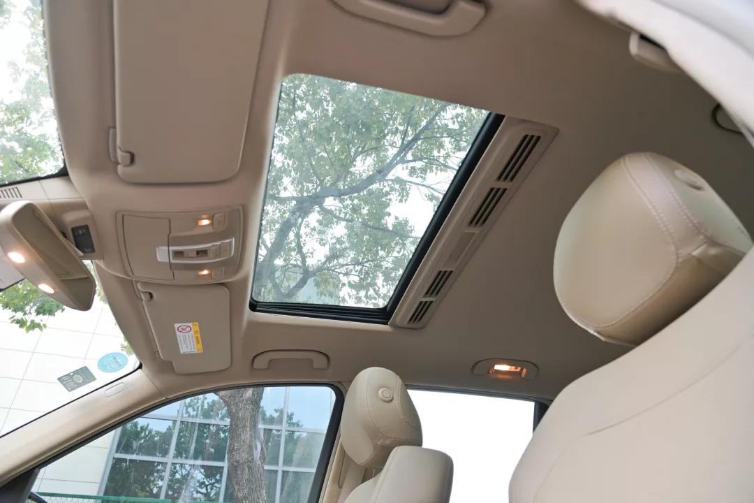 二手奔驰ml320改新款,二手奔驰ml320一年费用