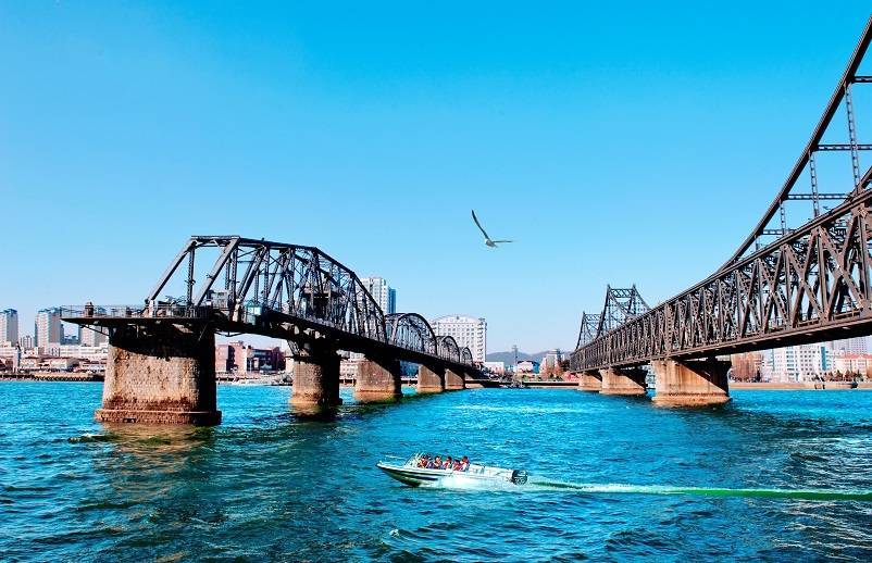 被“一巴掌”送上热搜，丹东是座怎样的城？