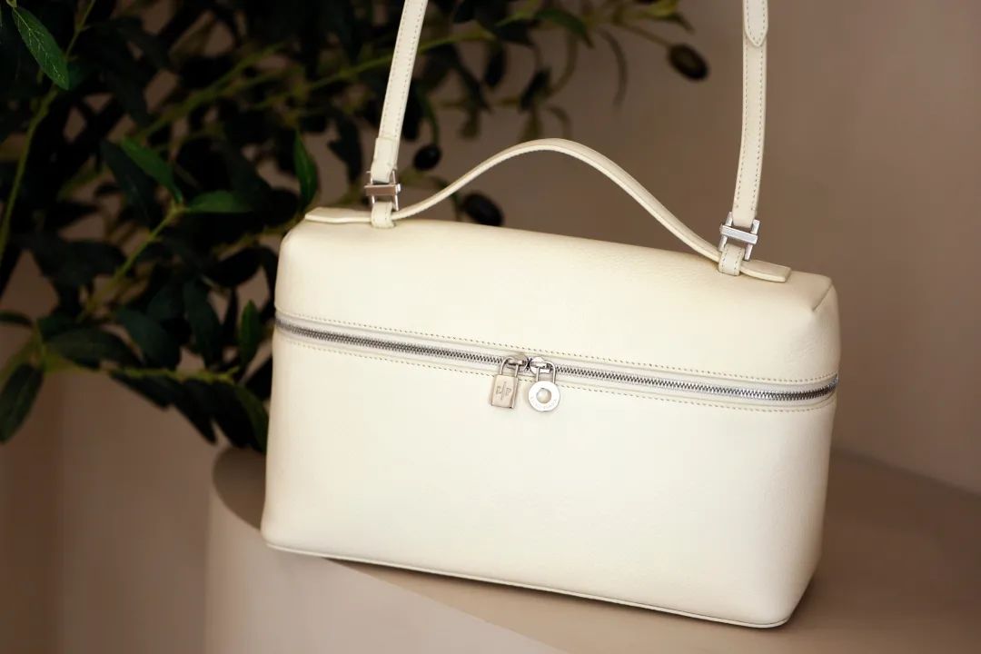 玄彬代言loropiana夹克,玄彬男装搭配秋款