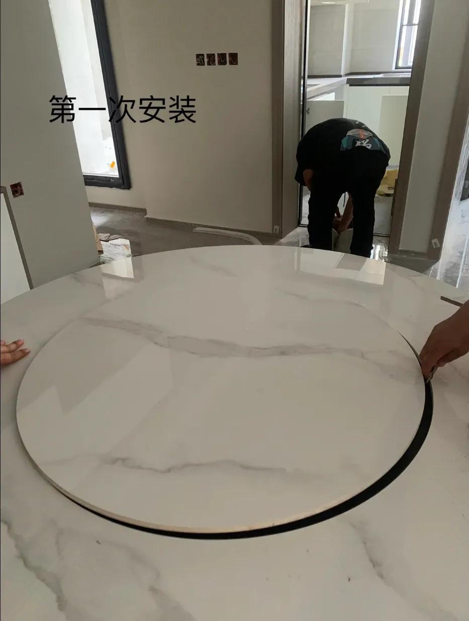 岩板餐桌跟天然石餐桌哪个好,七星石餐桌和岩板餐桌区别