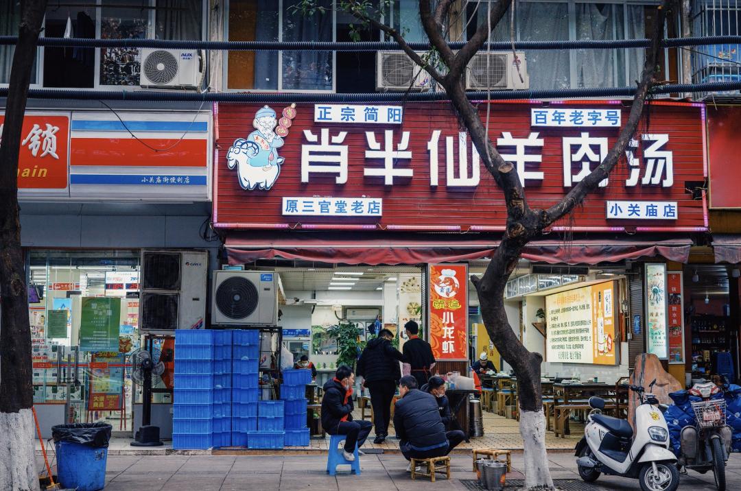 去成都必打卡的8家地道馆子,成都本地人必吃十大馆子排名