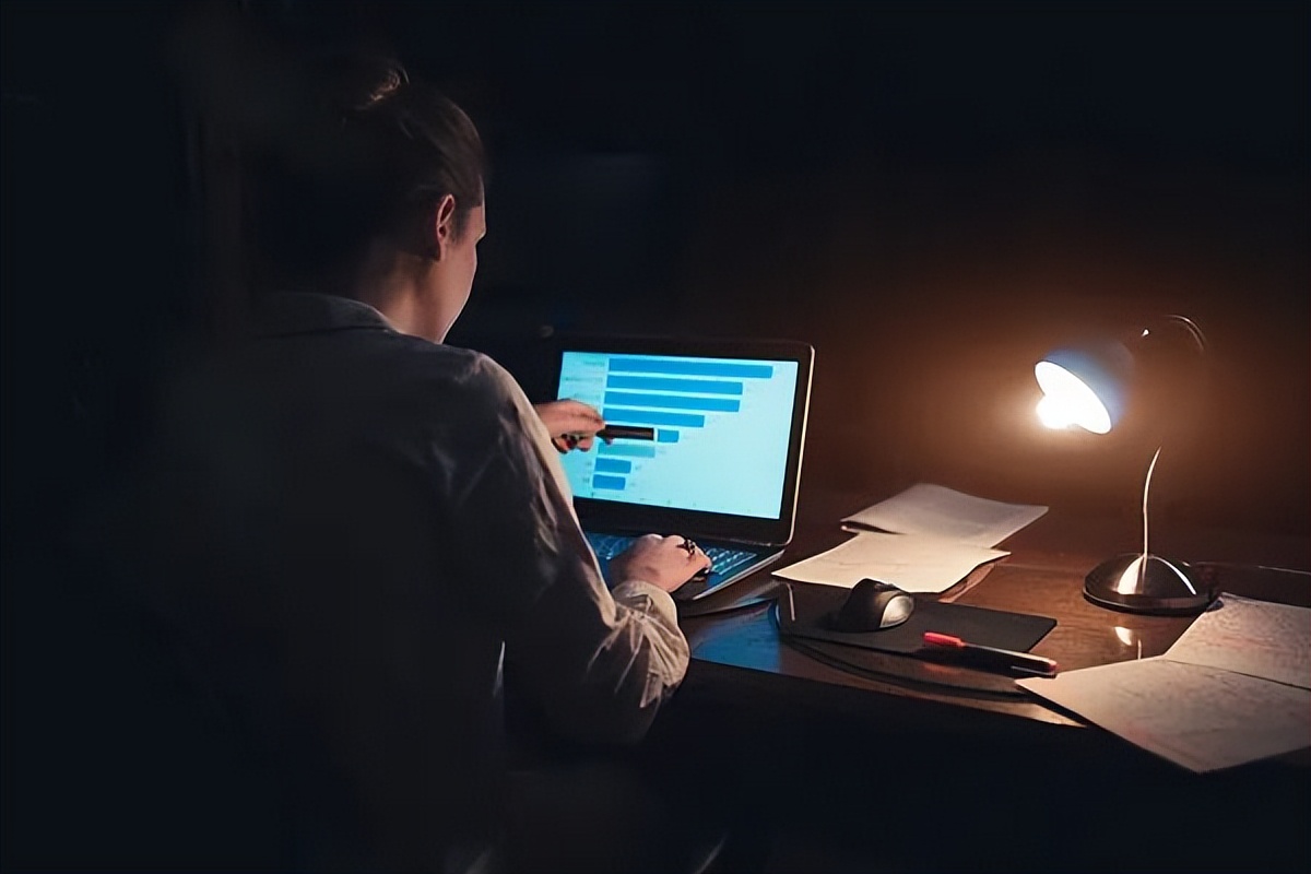 你怎么理解广告学这个专业,广告学专业就白读了吗