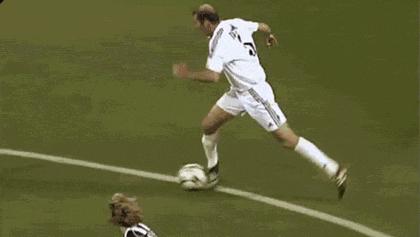 艺术足球齐达内,足球大师齐达内价格