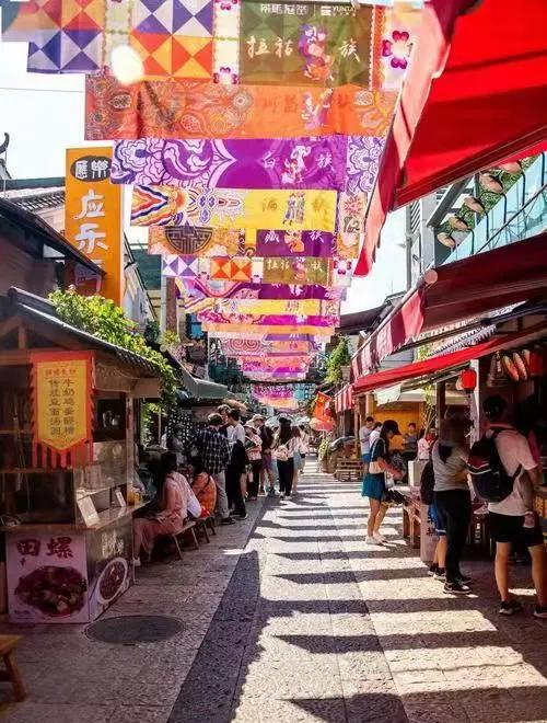 吃货们千万不要错过的昆明美食街,昆明翠湖公园附近美食街