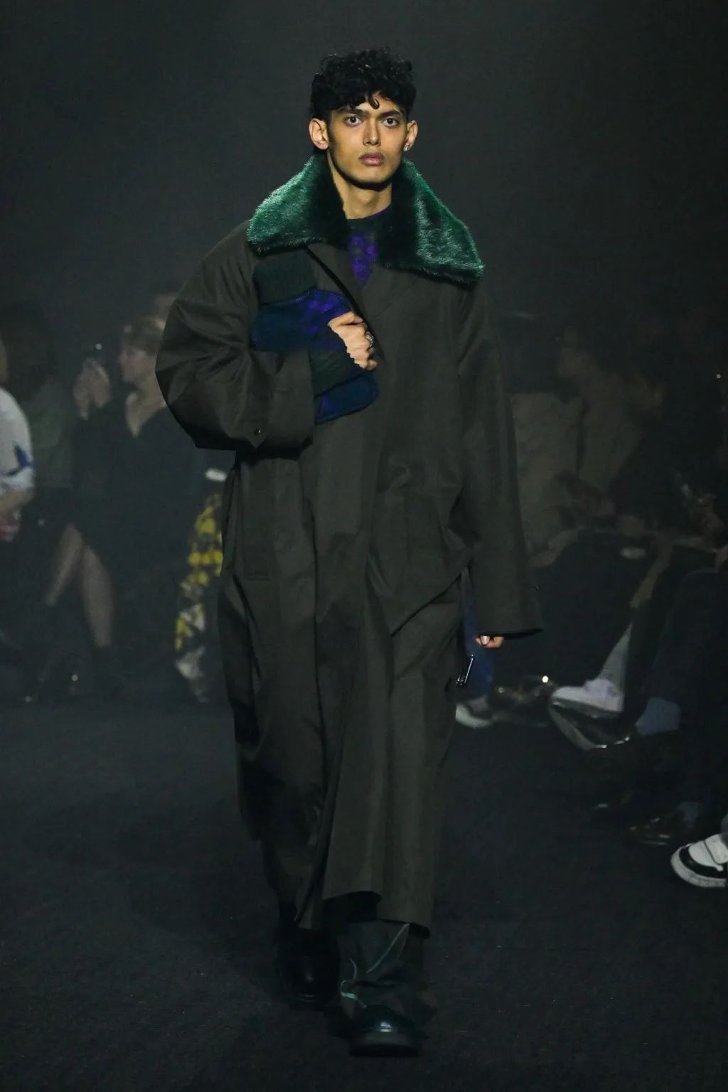 2022春夏伦敦时装周解读,2023伦敦时装周全部图片