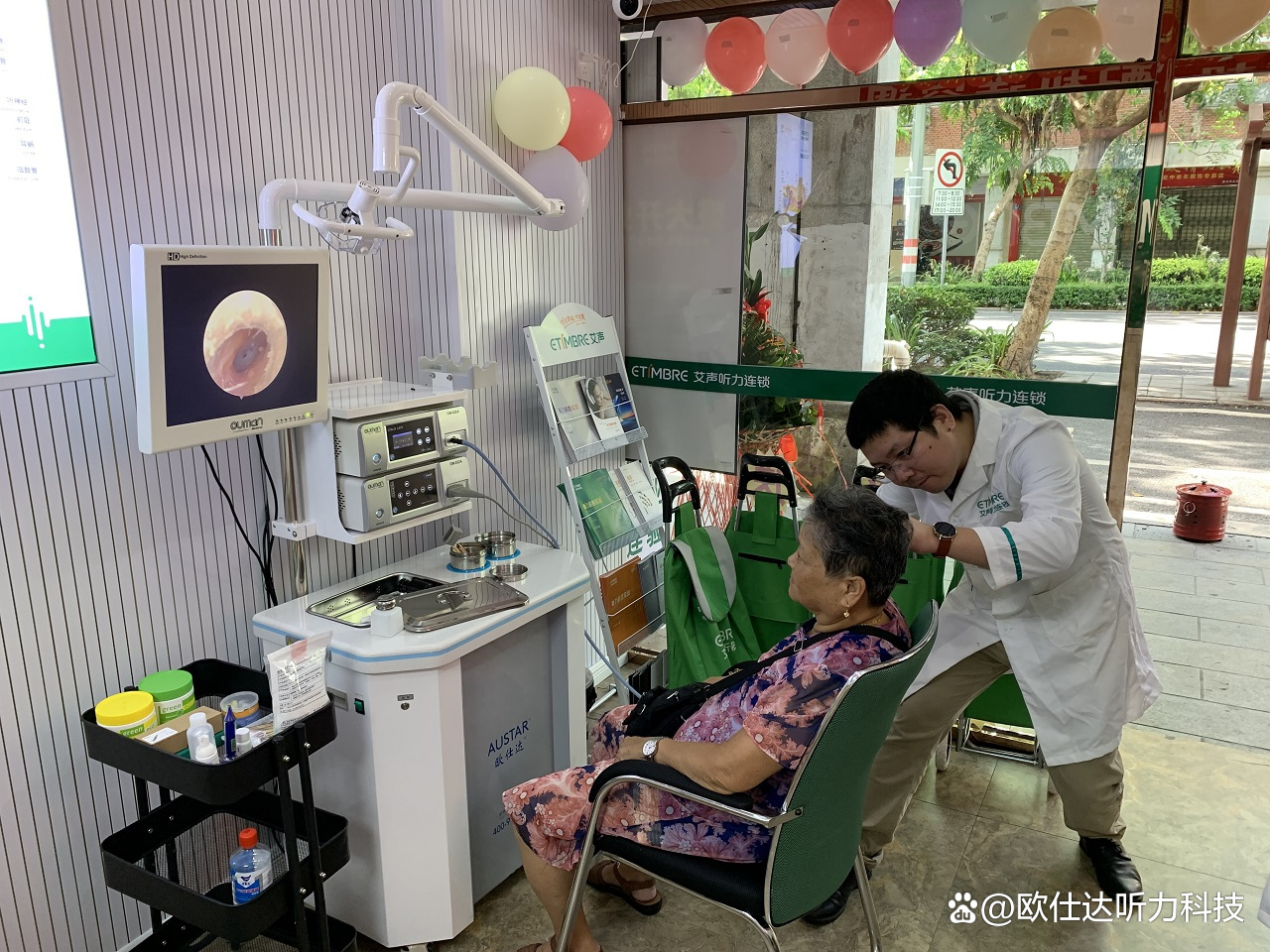 为什么要在实体店里买助听器,去助听器专卖店买助听器靠谱吗