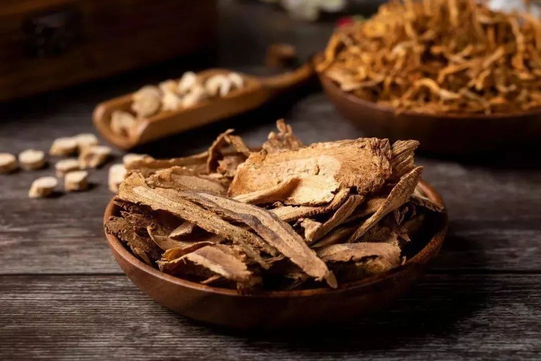 腰部疼痛运动后缓解,腰部酸痛按摩后缓解