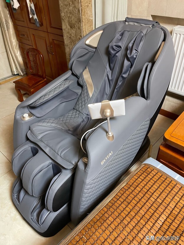 荣泰按摩椅和芝华仕按摩椅哪个好,芝华仕按摩椅好还是沙发椅好