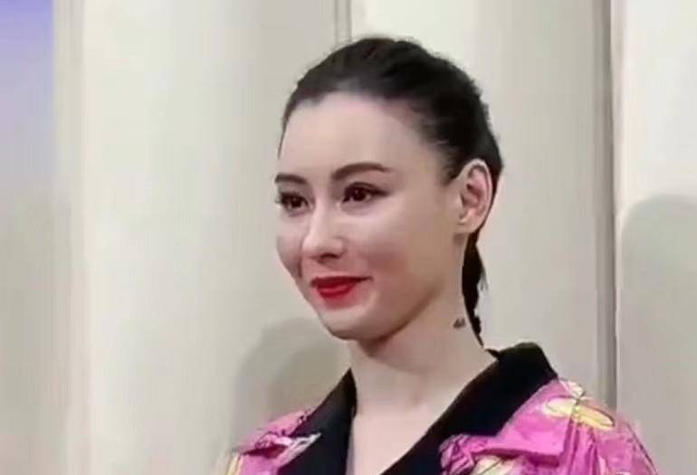 43岁女明星面容老态,被岁月催老容颜的十位女星