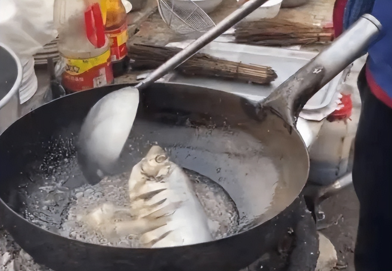 90后小伙一夜狂赚十亿,90后小伙27秒狂赚190万视频