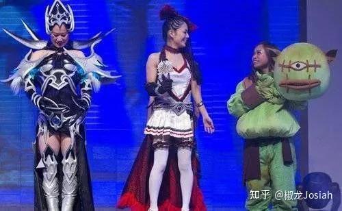 造神十步法:嘲笑汶川地震的“凤姐”罗玉凤，被营销号捧成了良心