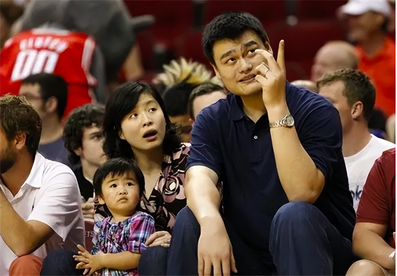 姚明叶莉个人简介,姚明和老婆叶莉高清视频