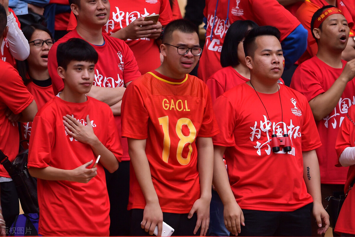 男足输给越南的打油诗,大年初一男足输给越南短视频