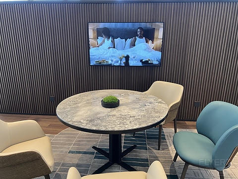 窗含西岭千秋雪成都环球中心雪山,窗含西岭千秋雪魅力成都