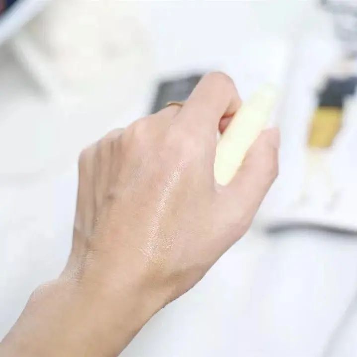 唇纹消失术,唇纹消失术润唇膏